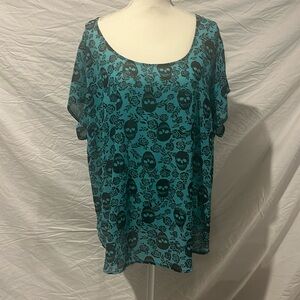 Womens short sleeve top